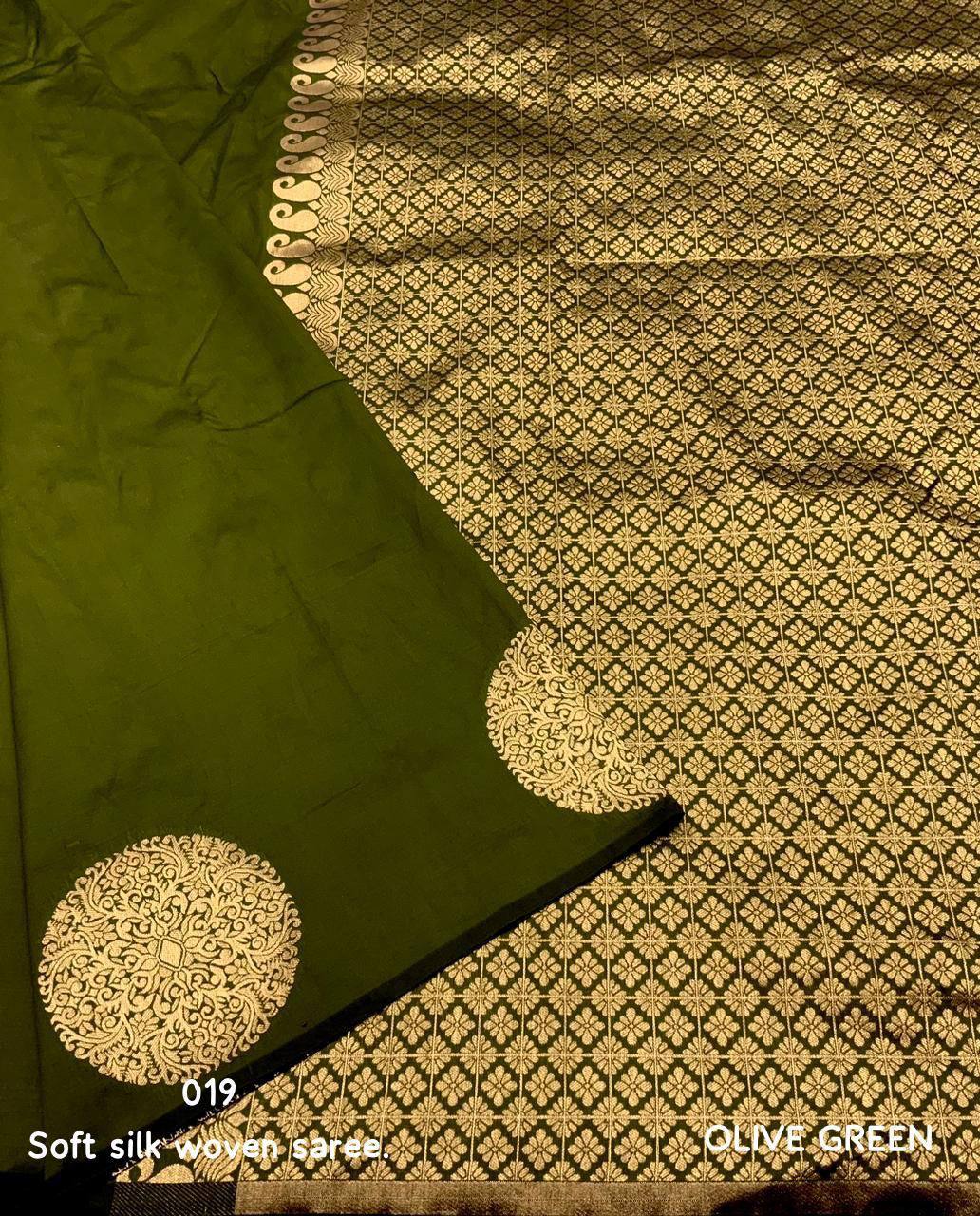 Classic Olive Green Color Soft Lichi Silk Cloth Rich Pallu Saree By WTW