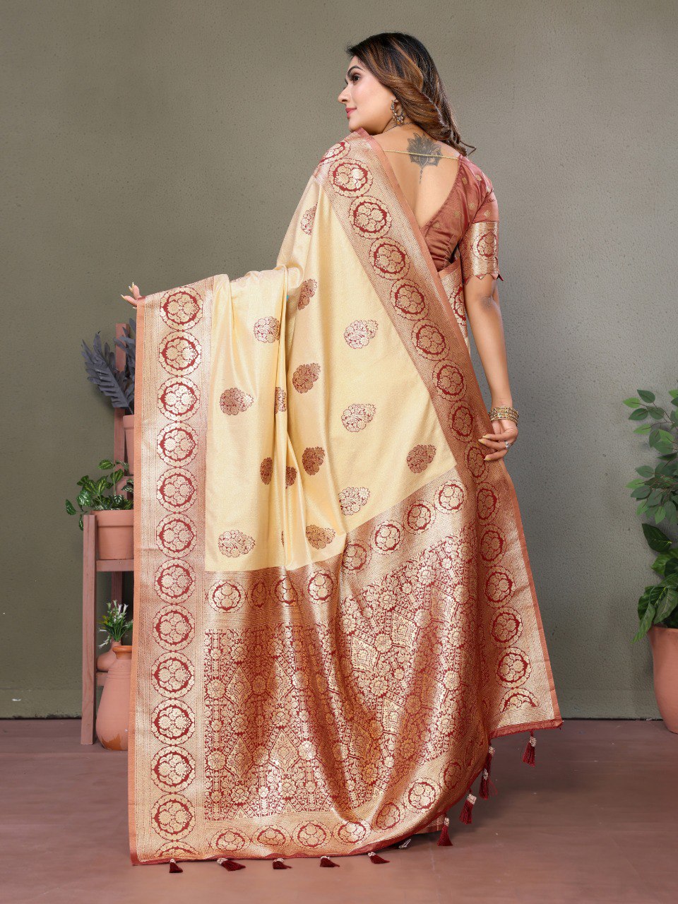 Cream Spun Silk Saree With Blouse Piece By WTW