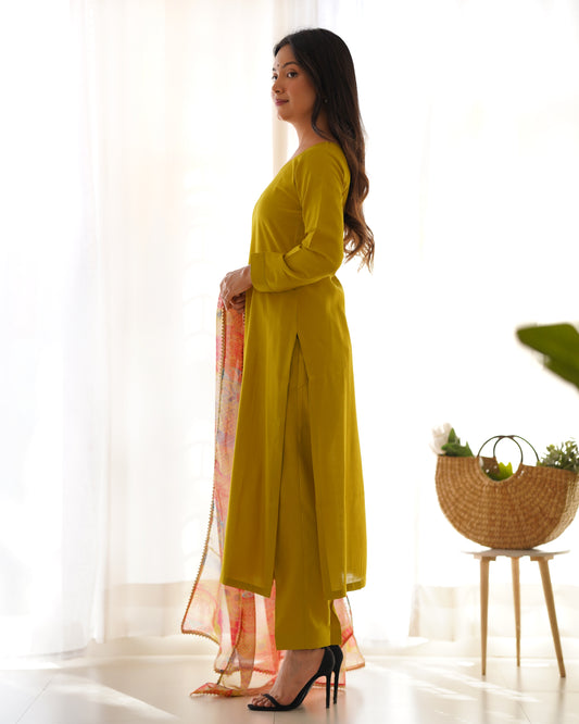 Green Solid Viscose Kurta Set By WTW