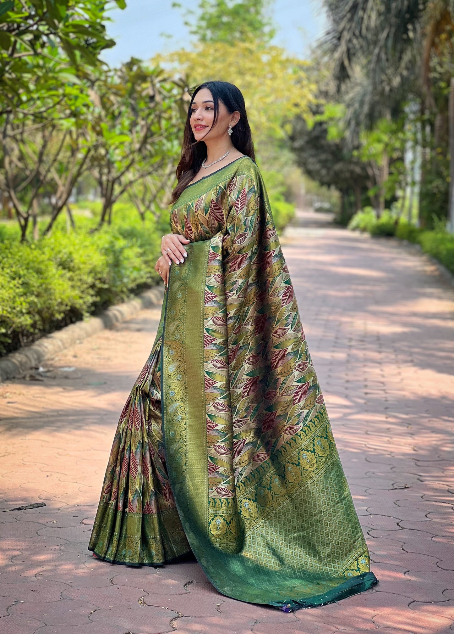 Kanchipattu Handloom Weaving Saree By WTW