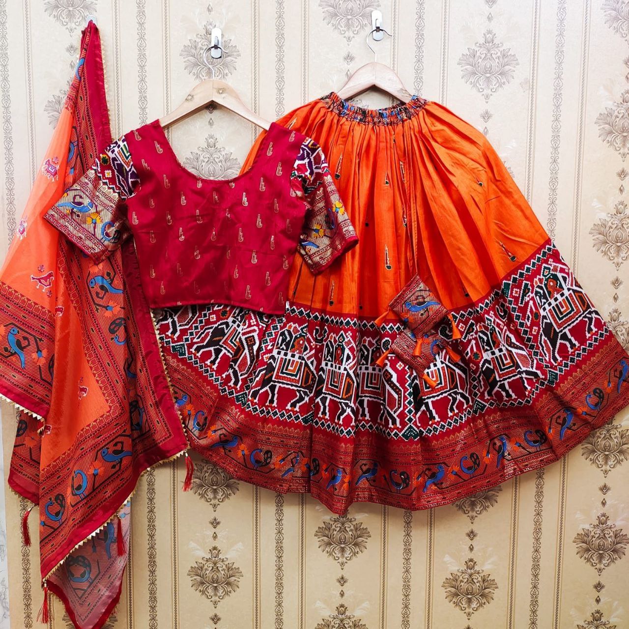 Bandhani Lehenga Choli from Jaipur with Thread Embroidered Flowers and  Mirrors | Exotic India Art