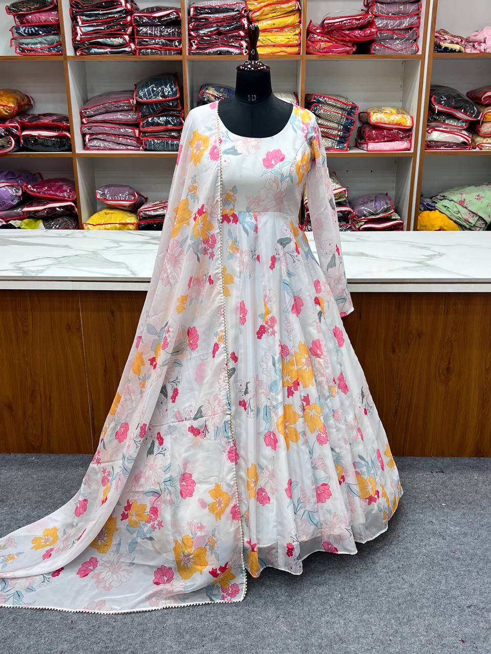 20 kali Anarkali ki cutting Part 1 | Anarkali Dress Designs | Amina  Boutique - YouTube